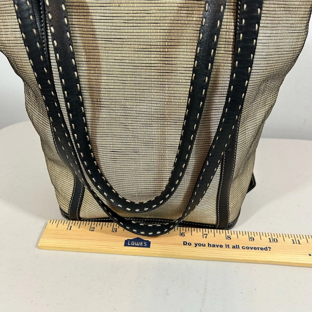 Maxx New York shoulder bag red interior